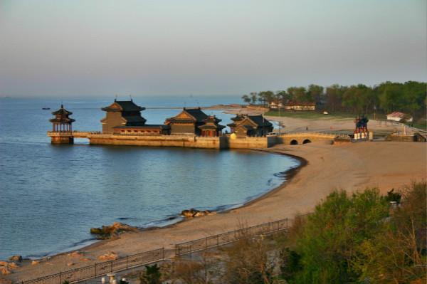 秦皇岛，海滨古城的绿色画卷